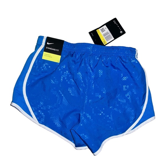 Little Girls Nike Dry Fit Shorts - Picture 2 of 3